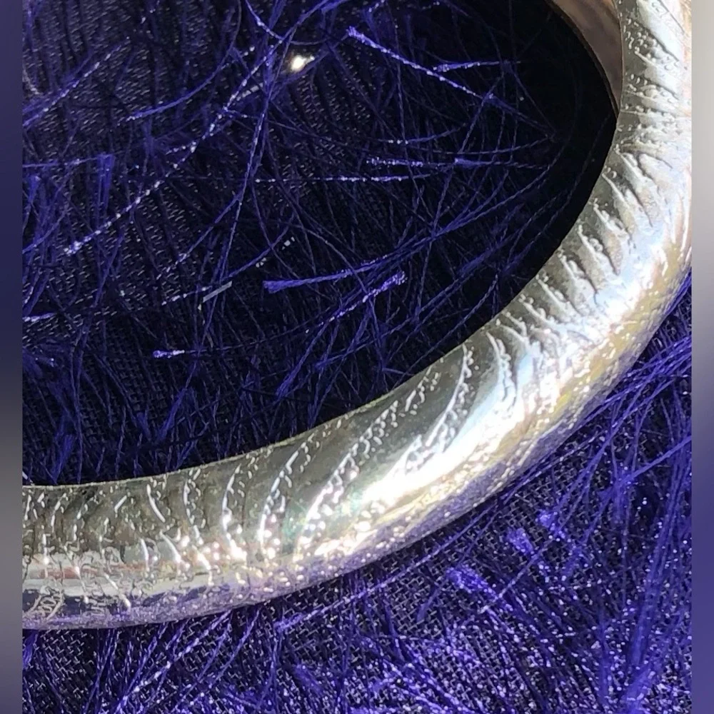 Fashion Silver Tone Classy Bangle Bracelet - Picture 5 of 8